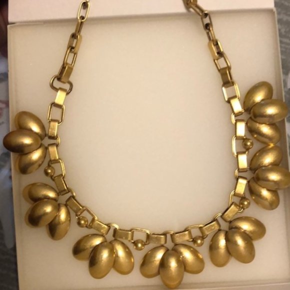 Stella & Dot Hazel Flower Petal Statement Necklace Chain Link Gold - Picture 2 of 16